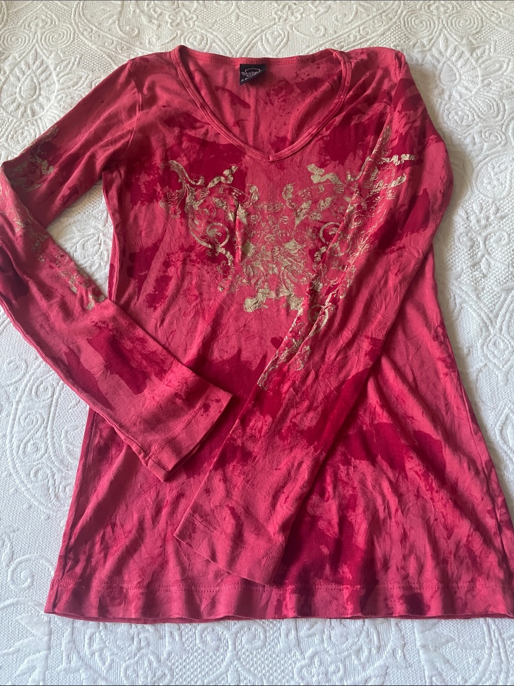 Sledge USA Metallic Gold-Print Long Sleeve V-Neck Top - Fuchsia